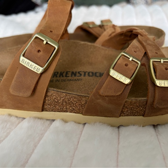 Birkenstock Tan Leather Sandals with Cute Braided detail - Picture 2 of 4